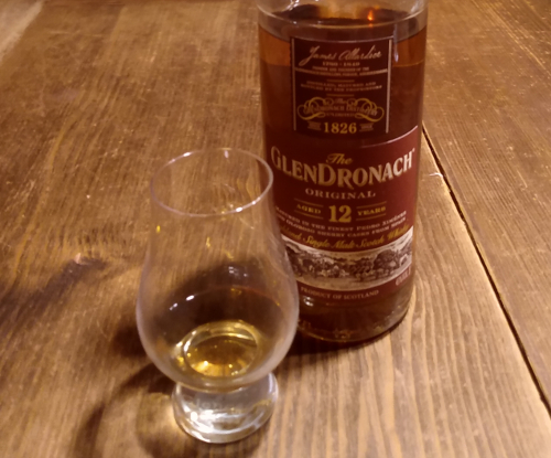 Der Glendronach 12 im Glas